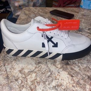 OFFWHITE SHOES 10.5